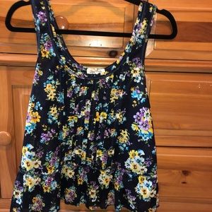 ❤️ Aeropostale floral tank - Medium